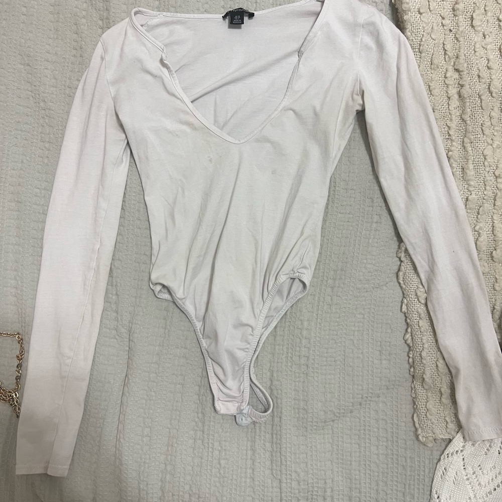 Prettylittlething White vneck bodysuit